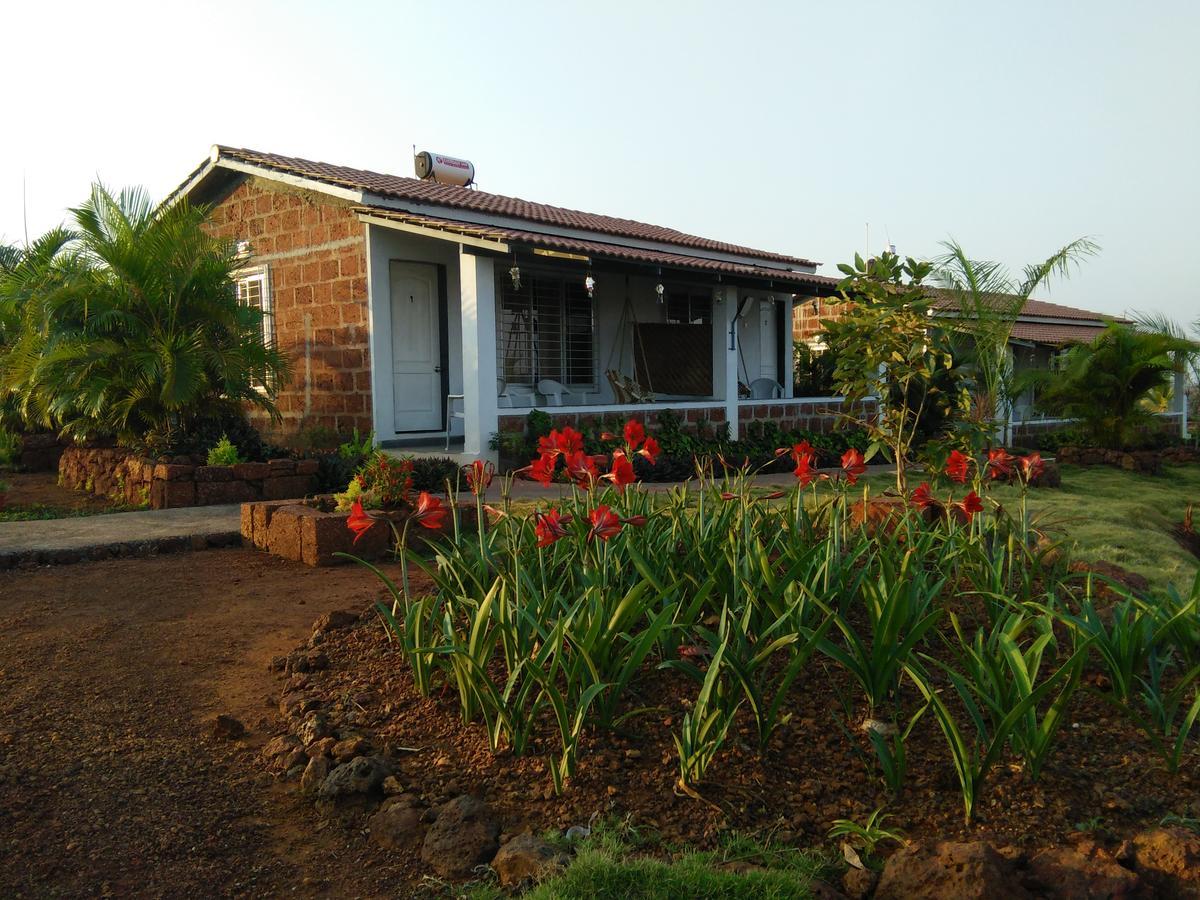 Palm Springs Lake Resort Jaitāpur Екстериор снимка